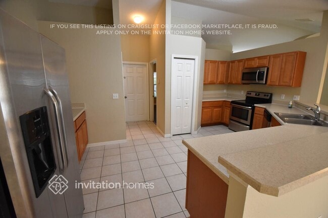 Building Photo - 115 Secluded Oak Ct