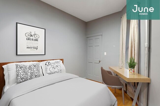 Foto del edificio - ROOM ONLY in 2-bed/1.0-bath Home