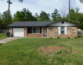 Building Photo - 2645 Cranbrook Dr