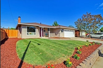 Building Photo - 1435 Bouret Dr