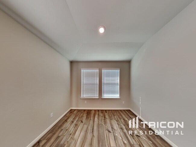 Foto del edificio - 5523 Shasta Pl