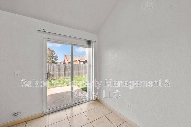 Foto del edificio - 8510 Gatlinburg Dr