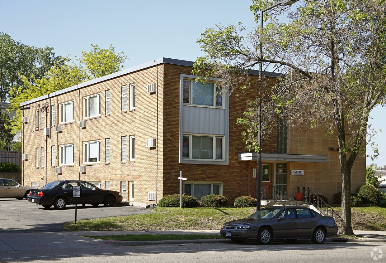 Ford Parkway Apartments Saint Paul, MN