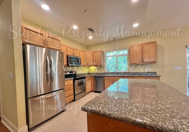 Building Photo - Elegant and Spacious 3-Bedroom Home with Modern Upgrades!