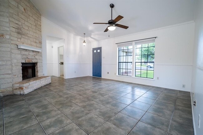Building Photo - 1601 Primrose Trail