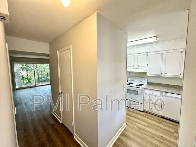 Foto del edificio - 718 Augusta St