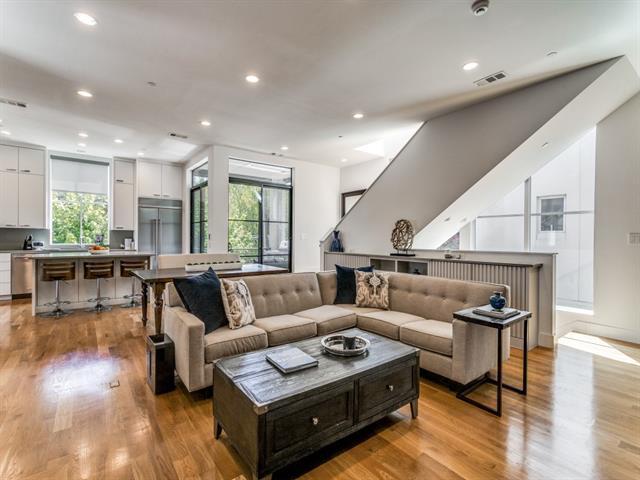 Foto del edificio - 4111 Travis St
