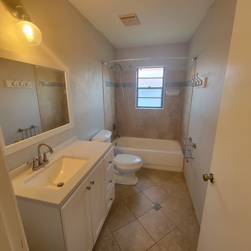 Foto del edificio - 5380 NW 64th Way
