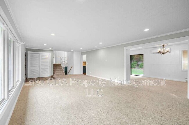 Building Photo - 203 N Bruce Dr