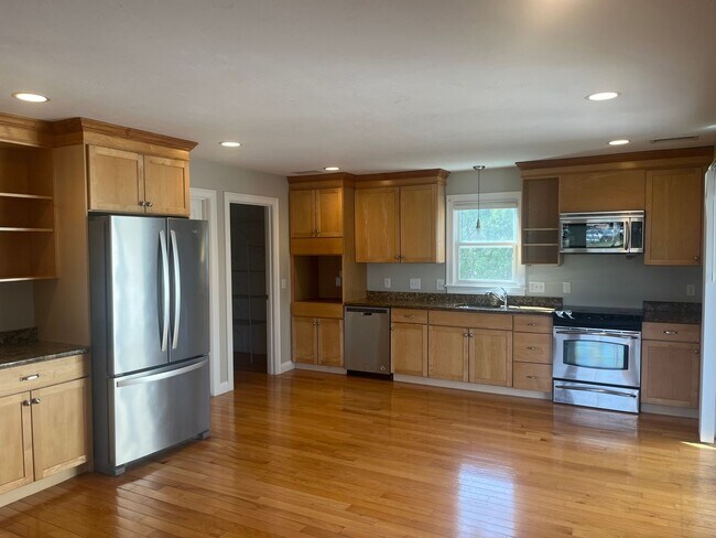 Foto del edificio - King Light, LLC