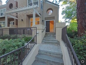 Building Photo - 405 Camille Cir