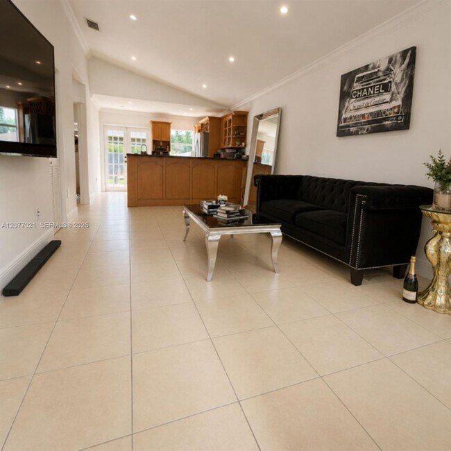 Foto del edificio - 7821 NW 194th St