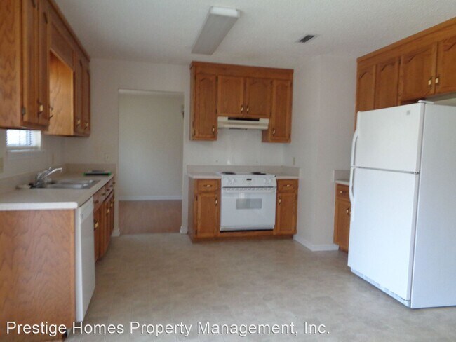 Building Photo - 3 br, 2 bath House - 219 Lakeside Drive