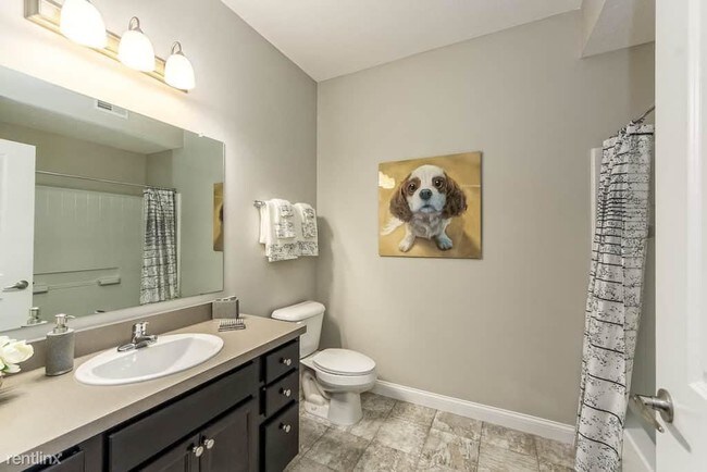 Foto del edificio - 889 Woodmeadow Way