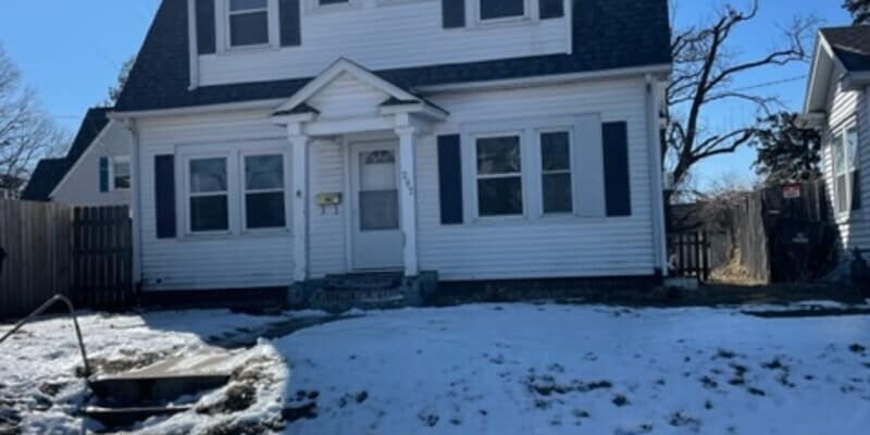 Primary Photo - 207 27th St