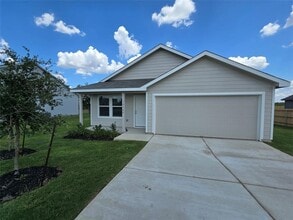 Building Photo - 12920 Eastland Dr