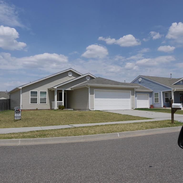 Photo - 517 English Elm Ln