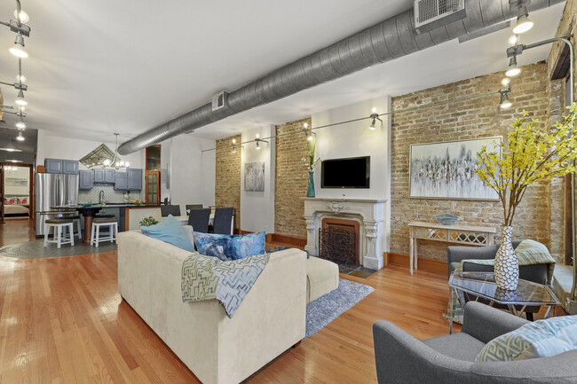 Foto del edificio - 1338 W Madison St