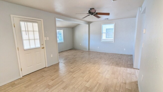 Building Photo - 591 S Nichols St