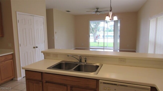 Building Photo - 11155 River Trent Ct