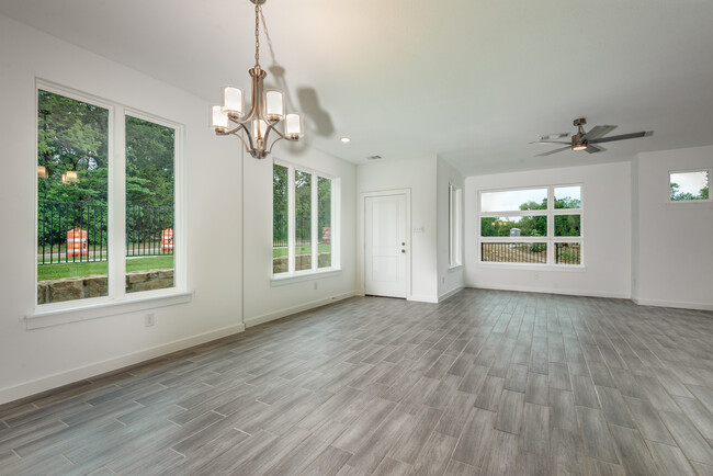 Living Room - 333 Oakbend Dr