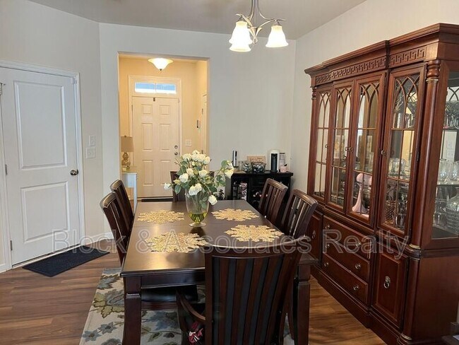 Foto del edificio - 805 New Derby Ln