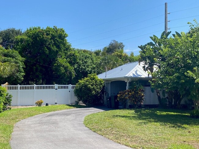 Building Photo - 1435 Wyn Cove Dr