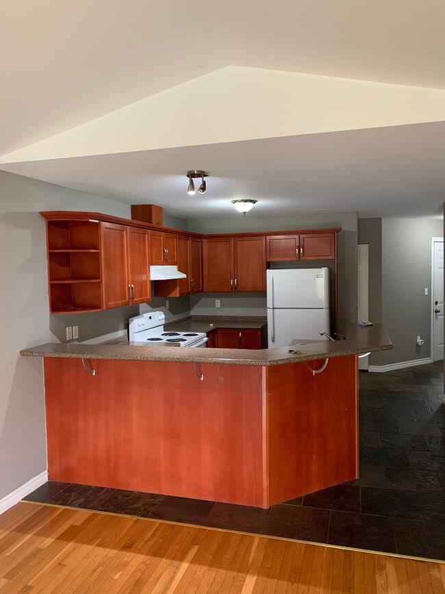 Building Photo - 7 Shaw Dr