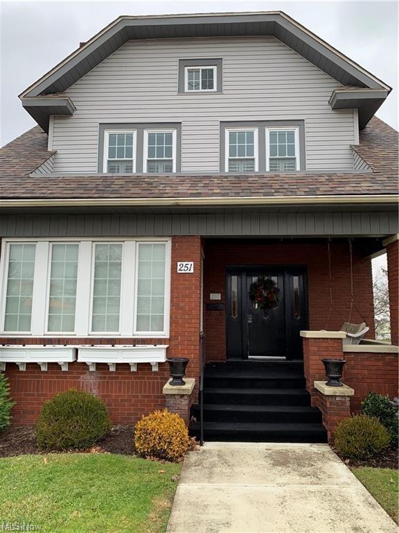 251 E Main St, Saint Clairsville, OH 43950 House Rental in Saint