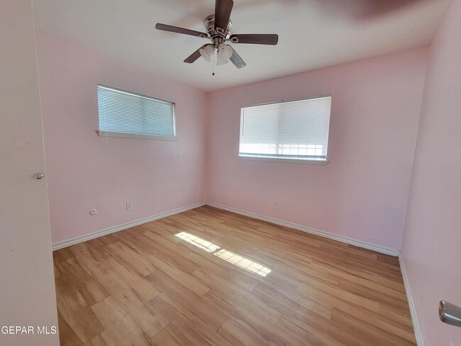 Foto del edificio - 7213 Alto Rey Ave