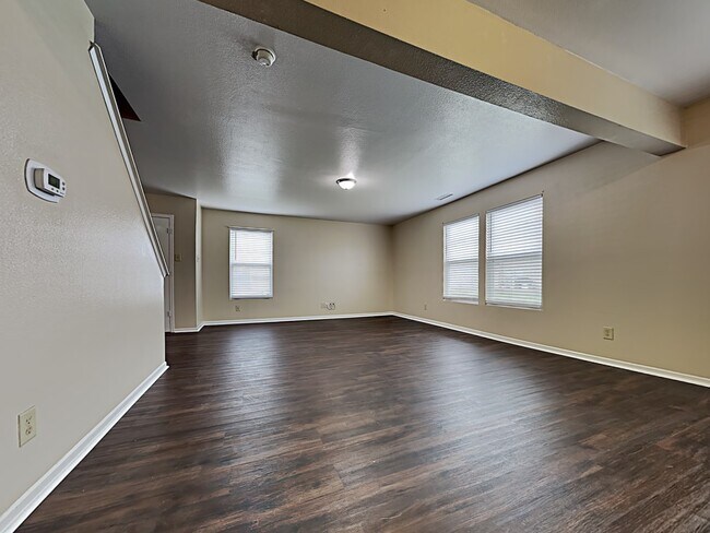 Foto del edificio - 3347 Hemlock Street