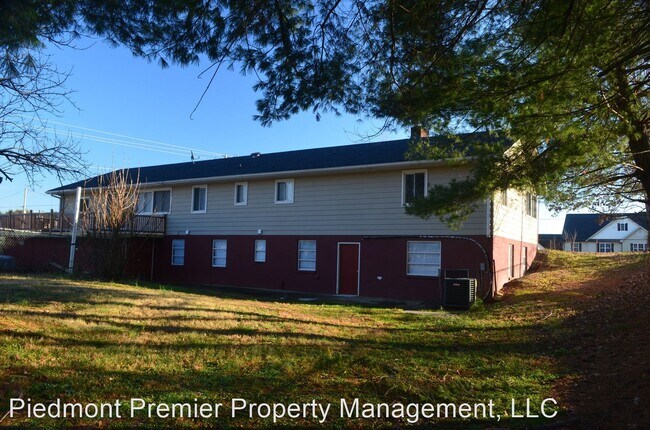 Foto del edificio - 3 br, 3 bath House - 4757 Kester Mill Road