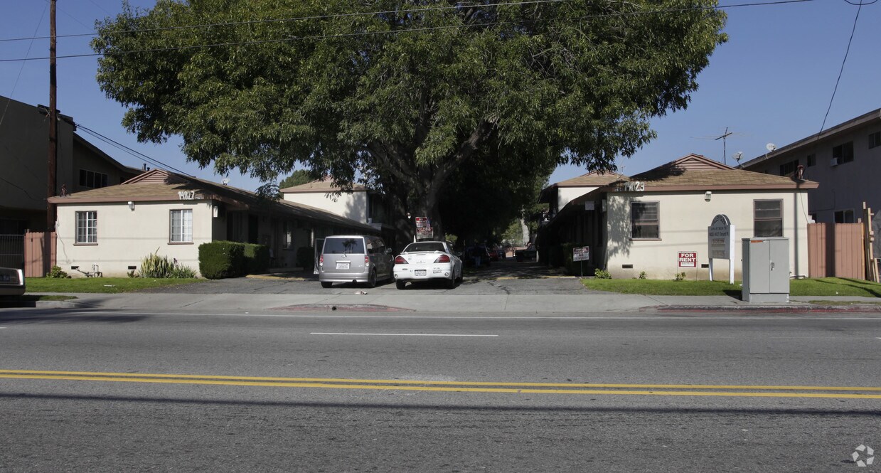Primary Photo - Valley Glen Apartments