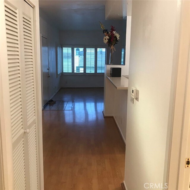 Building Photo - 360 S Los Robles Ave