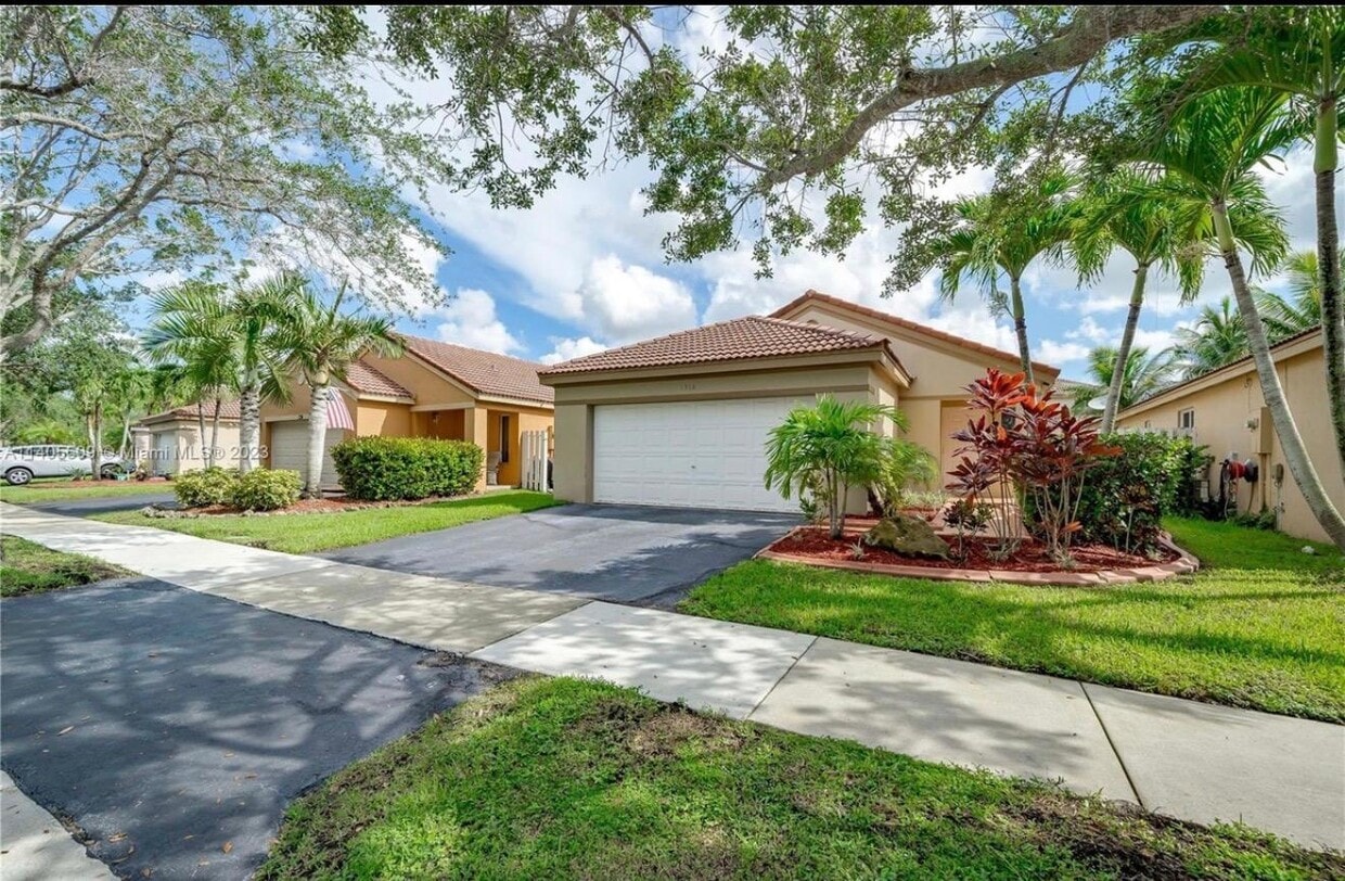 Photo - 1368 Presidio Dr (Weston, FL)