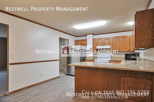 Building Photo - 815 E Dusty Rock Pl