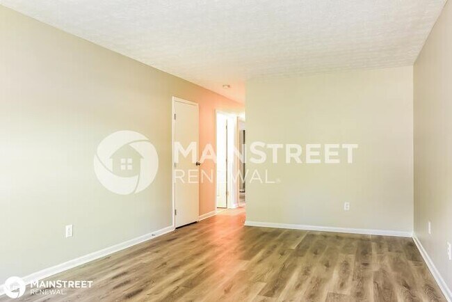 Building Photo - 3421 E Deshler Ave, Columbus, OH 43227