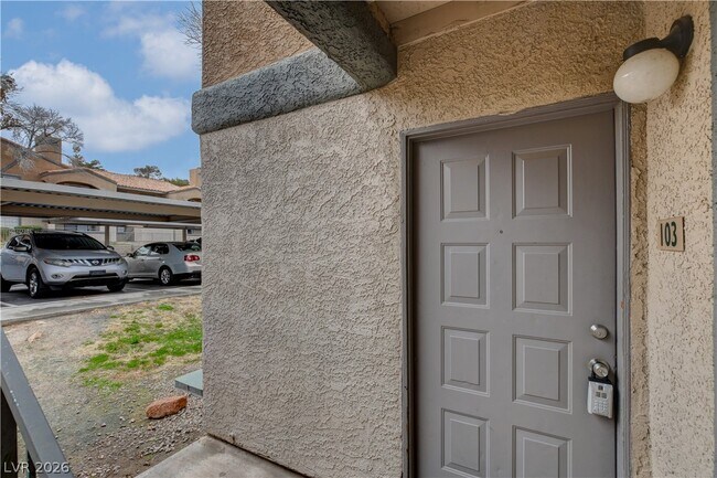 Foto del edificio - 200 Mission Laguna Ln