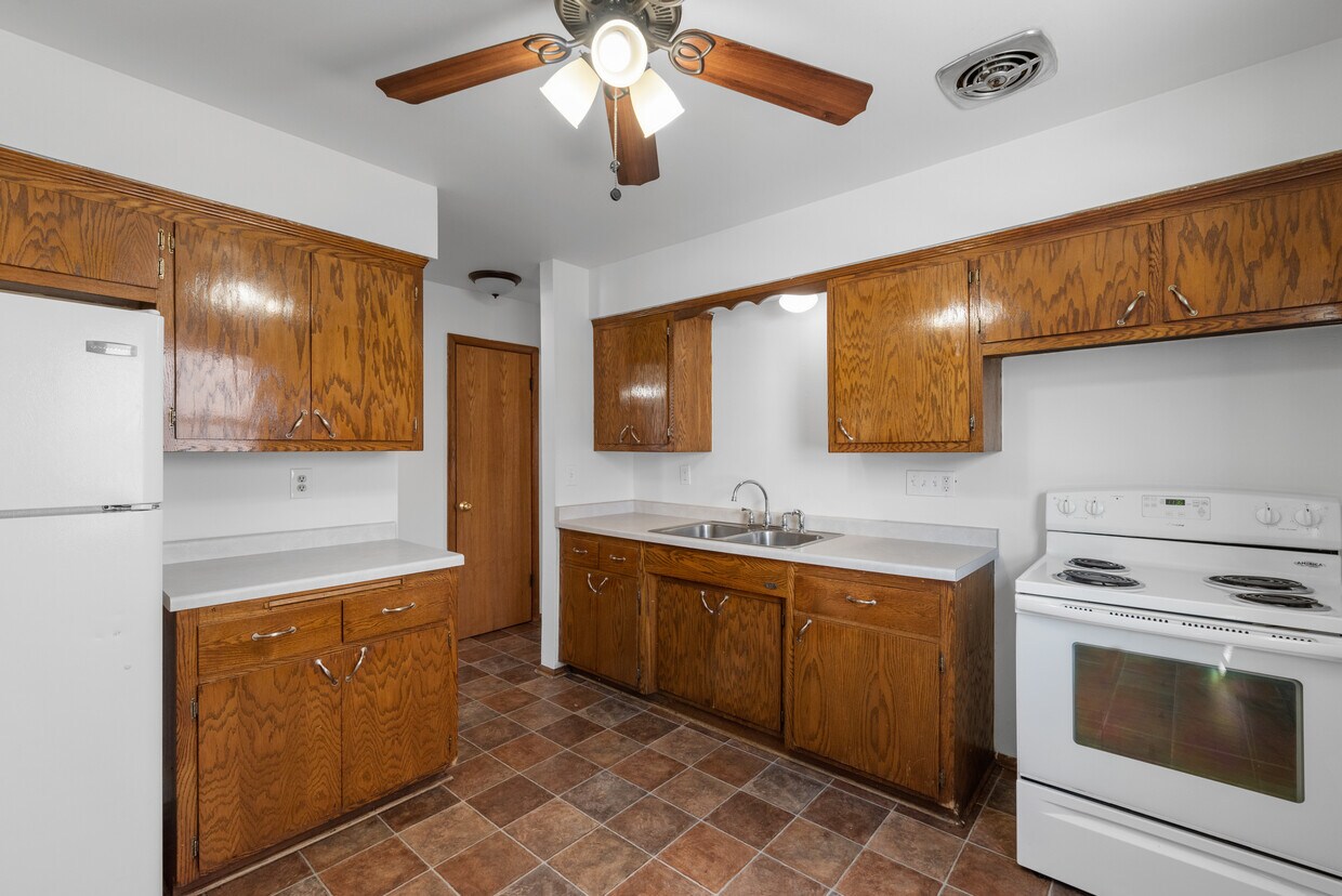 Primary Photo - 3702 W Ramsey Ave