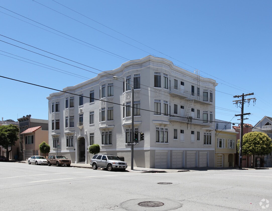 Primary Photo - 2755 Franklin Street