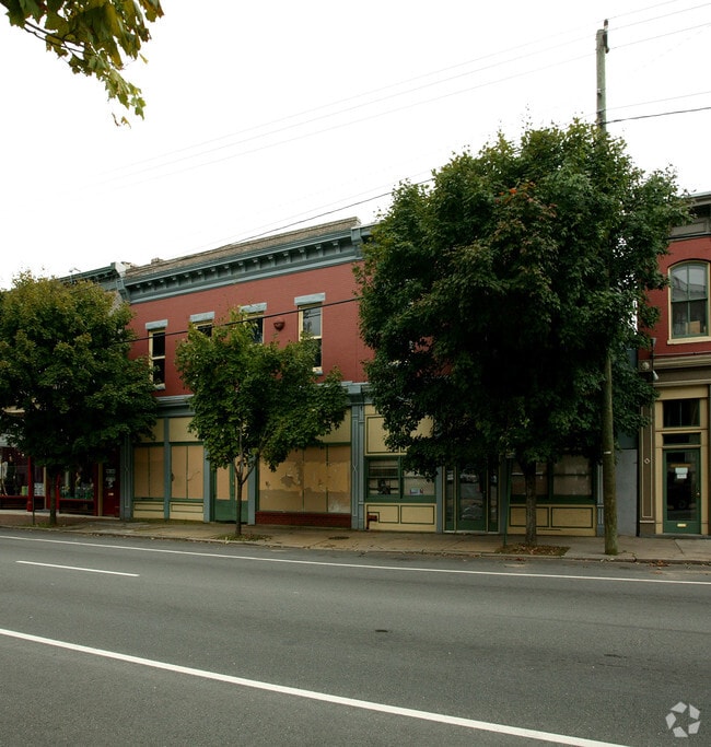 Building Photo - Eclipse Apartments