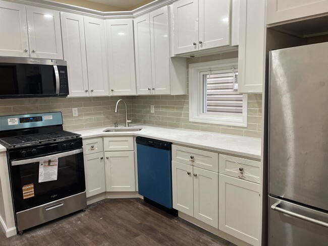 Foto del edificio - 36 Humphrey Ave