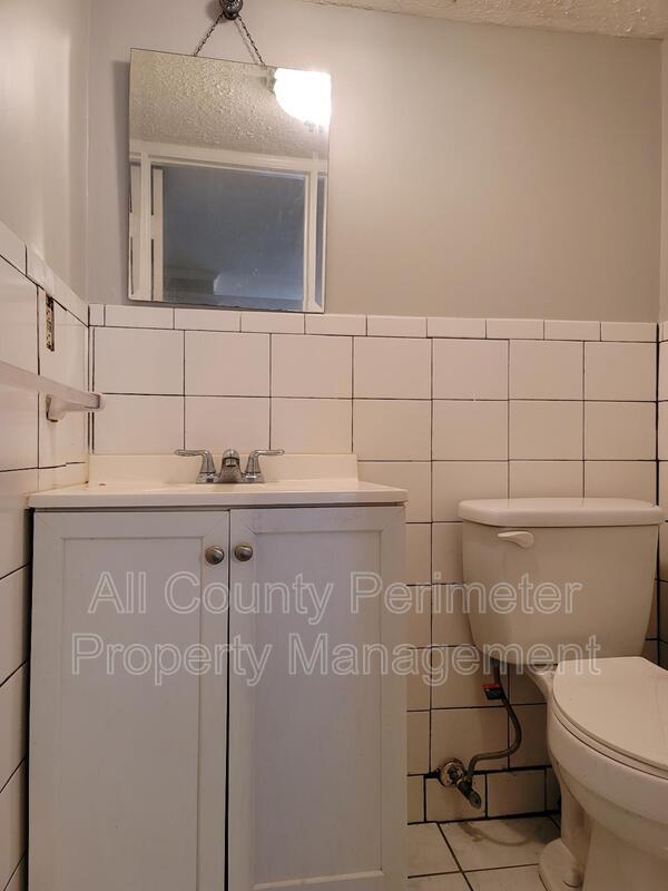 507 W Main St Unit C, Forsyth, GA 31029 Condo for Rent in Forsyth, GA