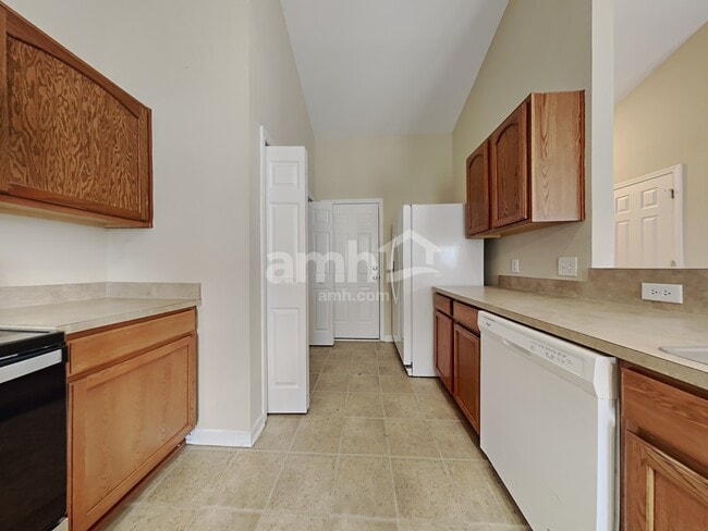 Foto del edificio - 425 Watershed Dr