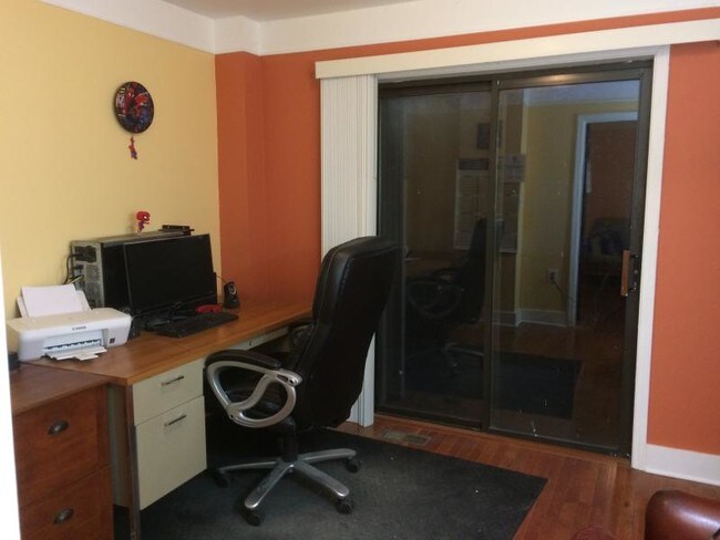 Foto del edificio - 801 S Clinton Ave