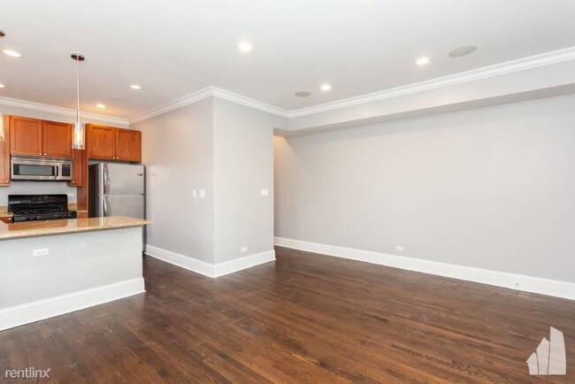 Building Photo - 2703 N Wilton Ave