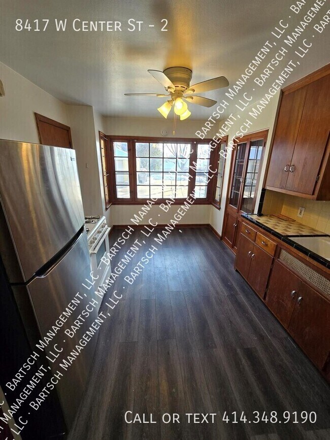 Foto del edificio - 8417 W Center St