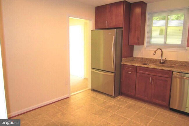 Foto del edificio - 4898 Wheatstone Dr