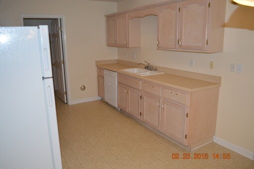Building Photo - 131 Canyon Pl