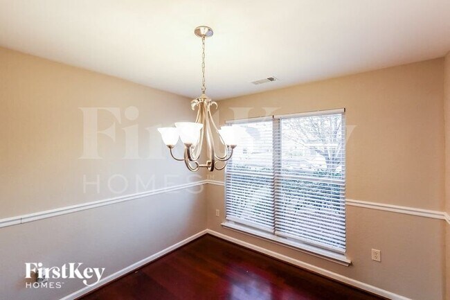 Building Photo - 3630 Wind Ridge Ln